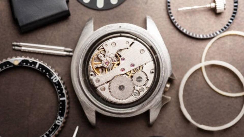 Pourquoi ma montre automatique s'arrête : Comprendre les causes et trouver des solutions - MONTRE A PAPY