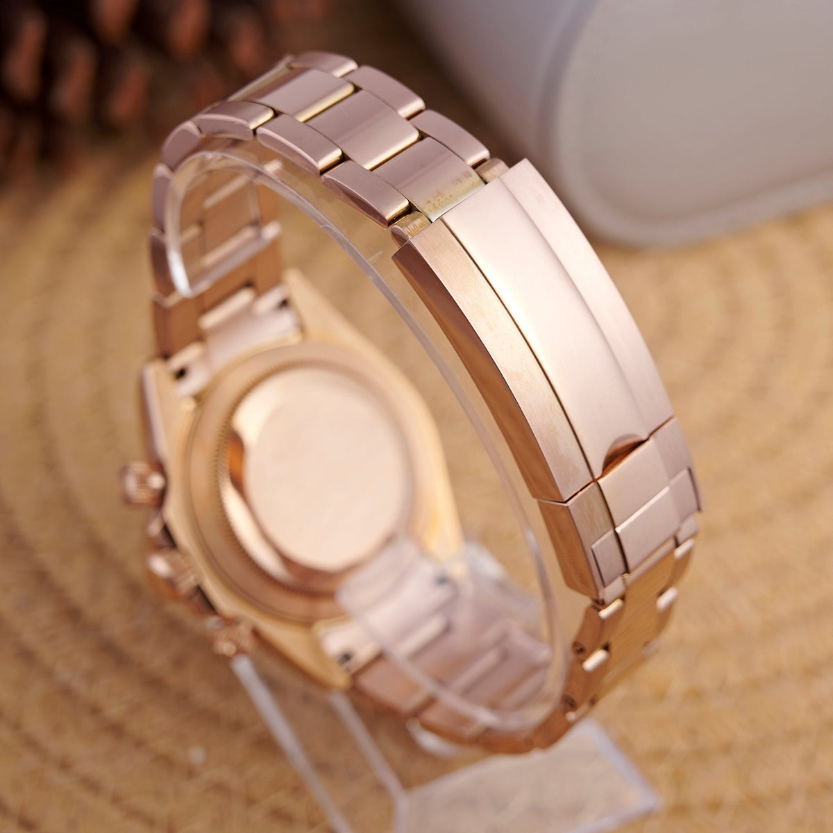 Le bracelet Oyster or rose et sa boucle, vus de dos