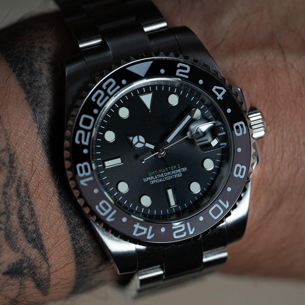 GMT MOD Mr Wayne portée au poignet sur bracelet Oyster