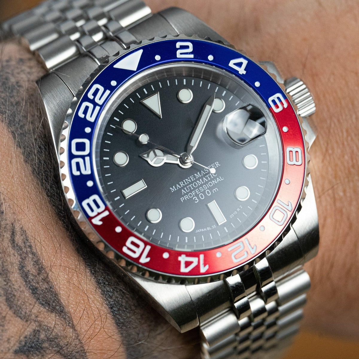GMT MOD Pepsi portée au poignet sur bracelet Jubilé