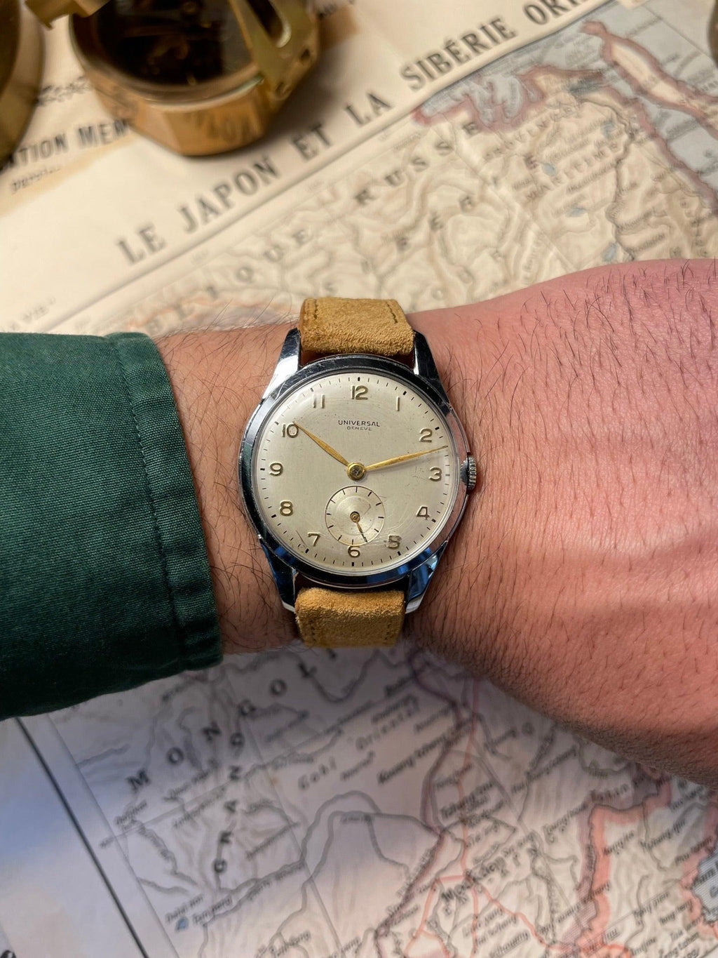 Montre vintage Universal Genève 1940, calibre 262 — Austral